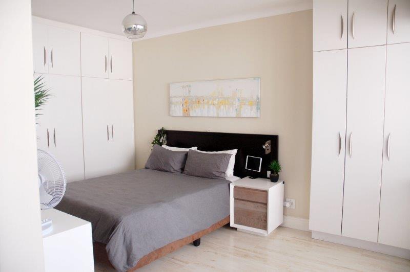 1 Bedroom Property for Sale in Mouille Point Western Cape